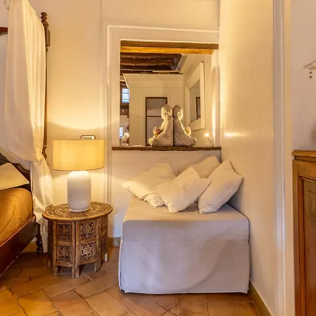 Navona Historic Lovely Flat *